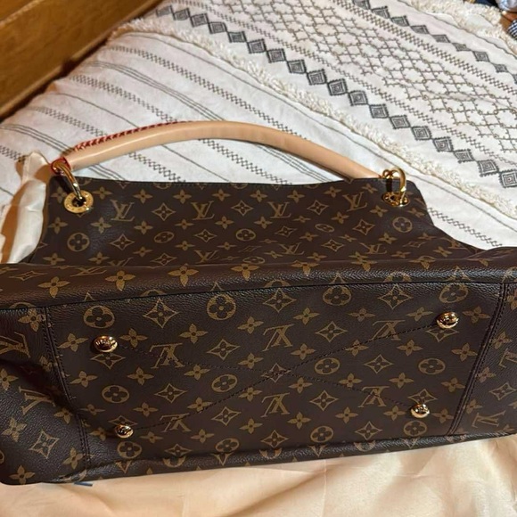 Brown Monogram Handbag - Picture 5 of 6